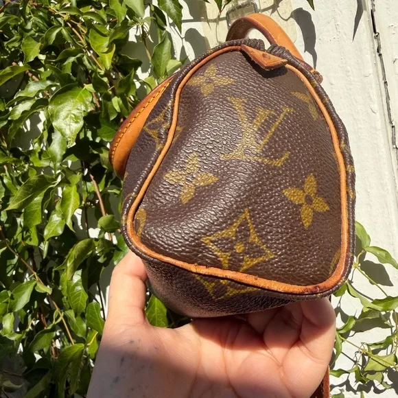 Louis Vuitton Nano Speedy - Picture 3 of 16